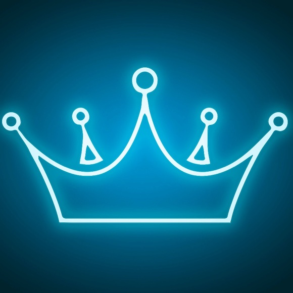 Meet your Posher, Jennifer - Picture 1 of 2